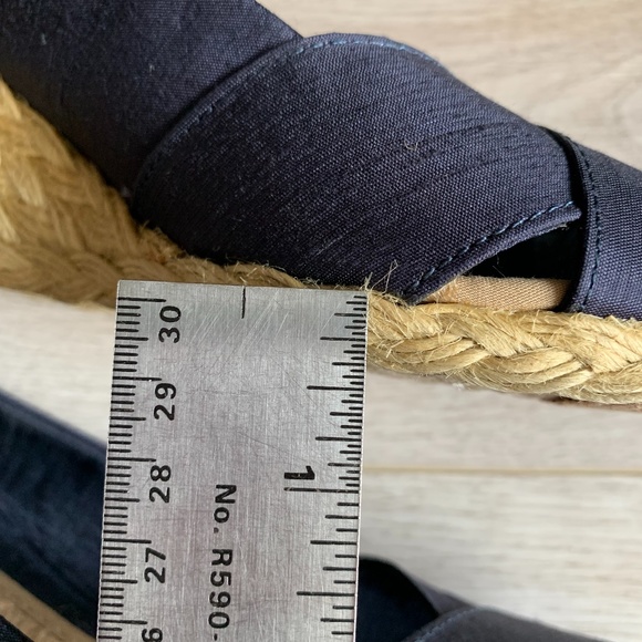 Lauren Ralph Lauren NWOT Wedge Metallic Blue 6.5B - Picture 7 of 8